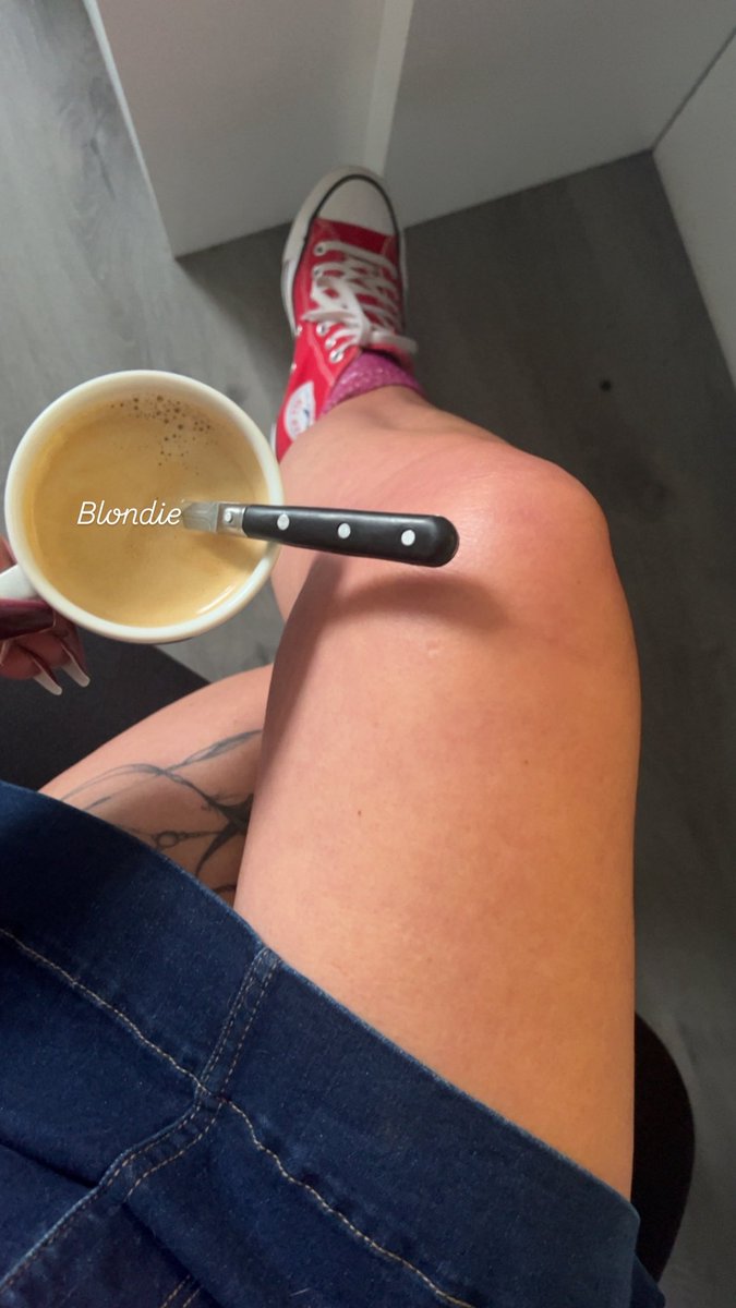 SsolueLy's tweet image. B’jour ! 
Work work work work !
Bon lundi ! 

#saturdaymorning