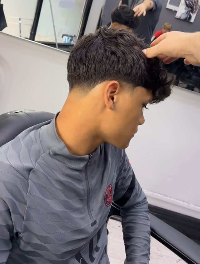 LorenWindl2578's tweet image. On the grind lah🦾 

#barber #haircut
