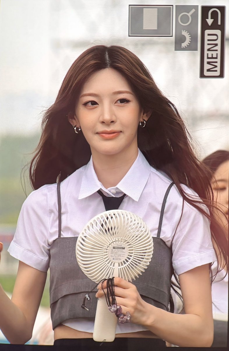 stay_complete's tweet photo. 보고싶었어 ㅠ

#STAYC #스테이씨
#SEEUN #세은 https://t.co/PToqjZioRV