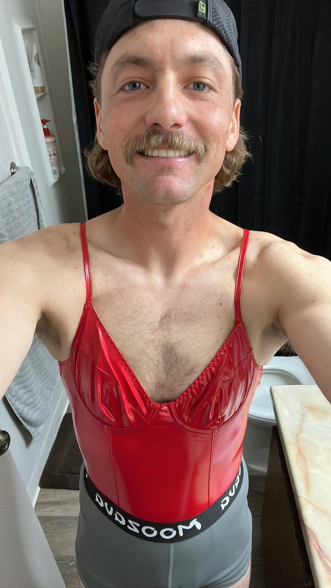 Queensagewims tweet media