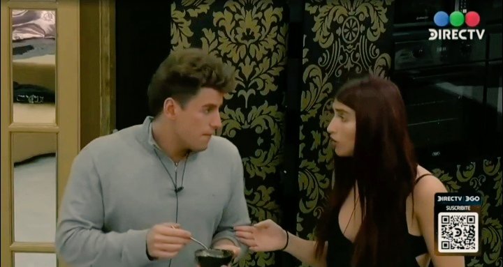 Manuel y Titi contra Pincoya x la comida
Siguen pensando q son los dueños d todo esos dos

#GranHermanoGeneraciónDorada 
#GranHermano