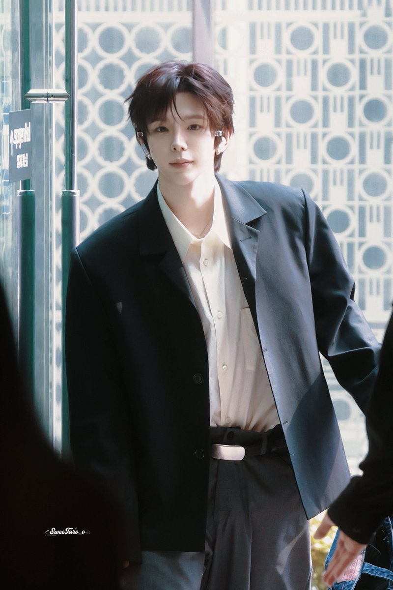 레이‎ tweet media