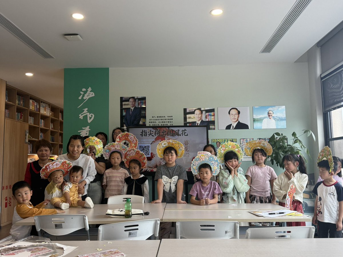 tangmiguaner's tweet image. 哈哈哈 今天都是簪花小能手了 #簪花 #手工