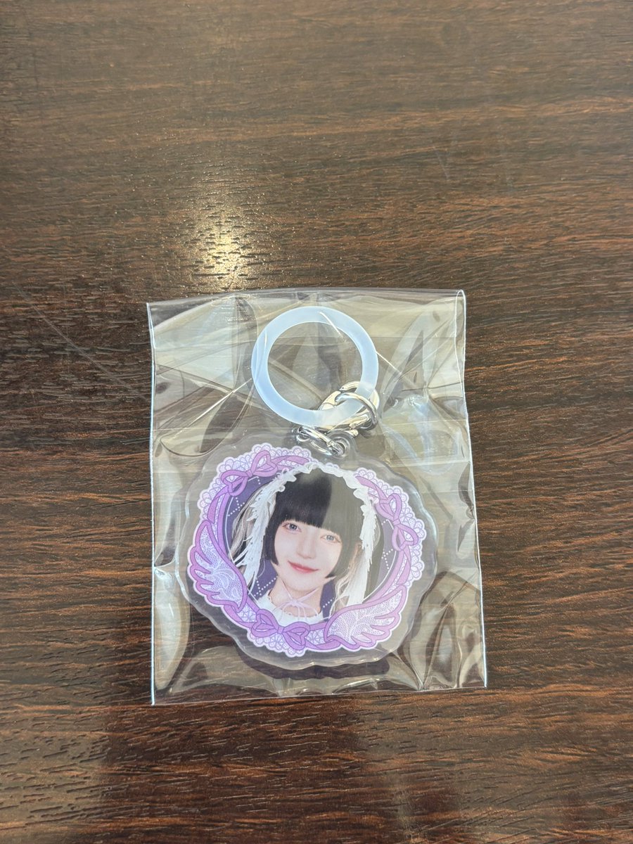Yurie_071727's tweet photo. 【交換】 きゅるりんってしてみて きゅるして くじ ガチャガチャ クリアファイル キーホルダー 証明写真 

譲　画像のもの 

求　❤関連

本日または明日 会場での手渡し希望 
お気軽にお声がけください♩ https://t.co/s1k81jPbwr