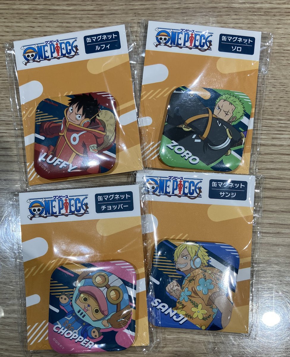 ONEPIECE　ハウステンボス　缶バッジ　ルフィ　ゾロ　サンジ　チョッパー おすすめ商品】 缶マグネット ルフィ/ゾロ/サンジ/チョッパー 各770円