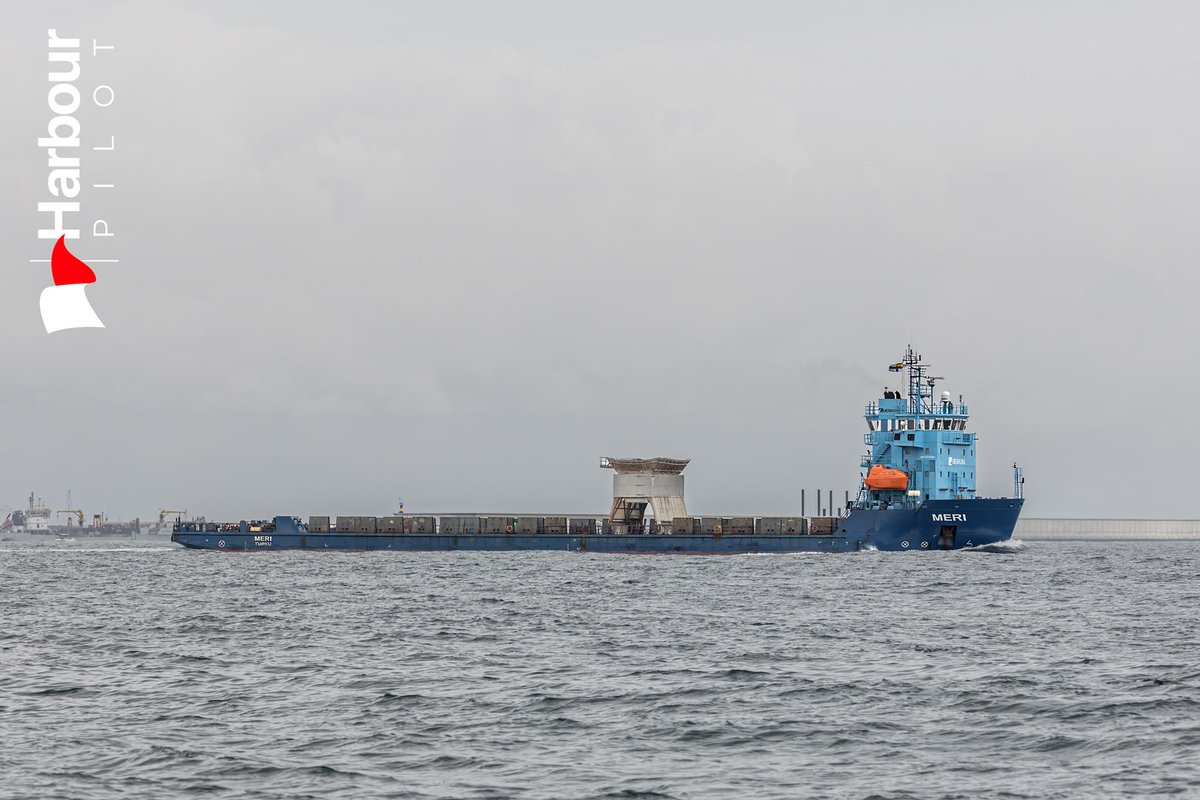 PilotHarbour's tweet image. Meri outbound Valencia. 
harbourpilot.es/wp-content/upl…
#port #shipping #HarbourPilot #TransportMaritime #PortOperations #GlobalTrade #GlobalShipping #MaritimePhotography #MaritimeStrategy #MerchantMarine #liveforthistory #noshippingnoshopping #Meri
@SHIP460484 
@meriaura
