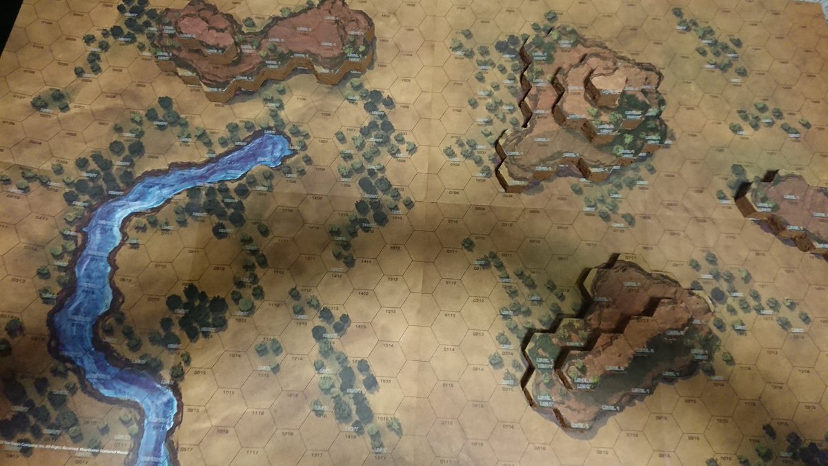 k1Tachibana's tweet image. 『バトルテック』の傭兵ボックス付属マップの立体地形が完成。

……作ろうとしてから一年近くほったらかしにしてたけど、ようやくやる気になったので一気に仕上げた。 #Battletech