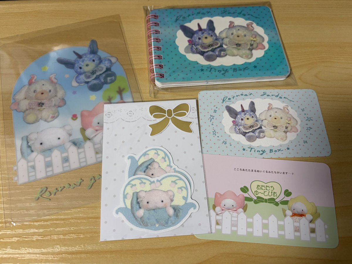 RowdyAndWaiting's tweet photo. #withTinyBox
いぬぱんと一緒に展示行ったね🍞 https://t.co/FIfmdz7OGZ