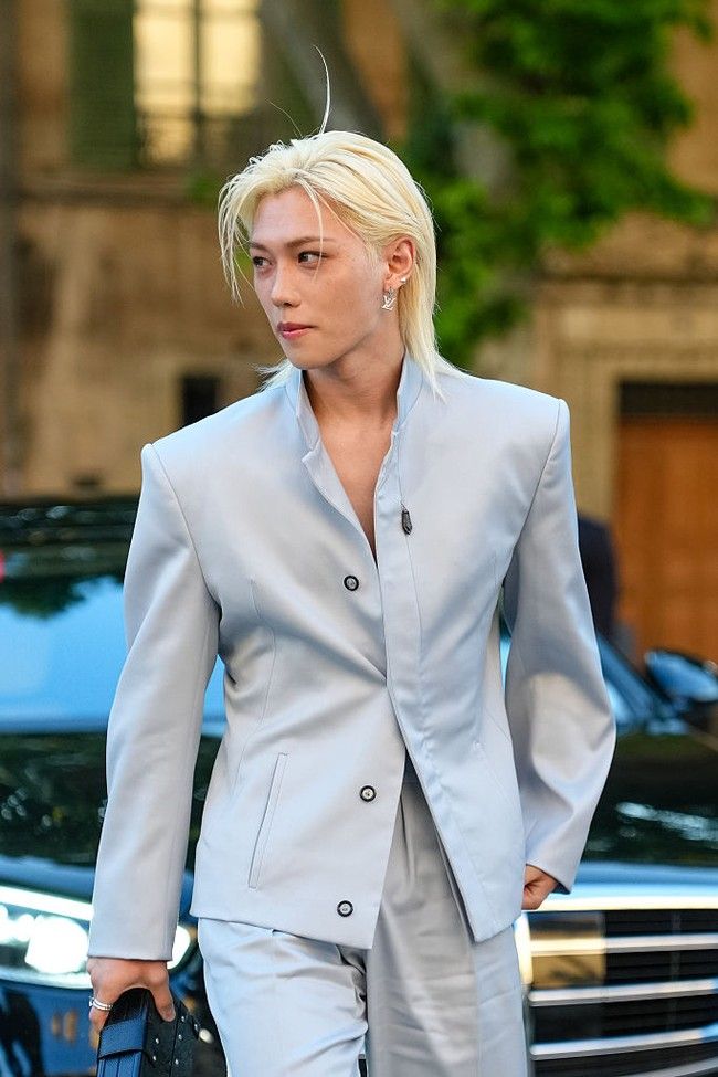 We announce #FELIX as THE AVANT-GARDE SUPERMODEL OF APRIL 2026!