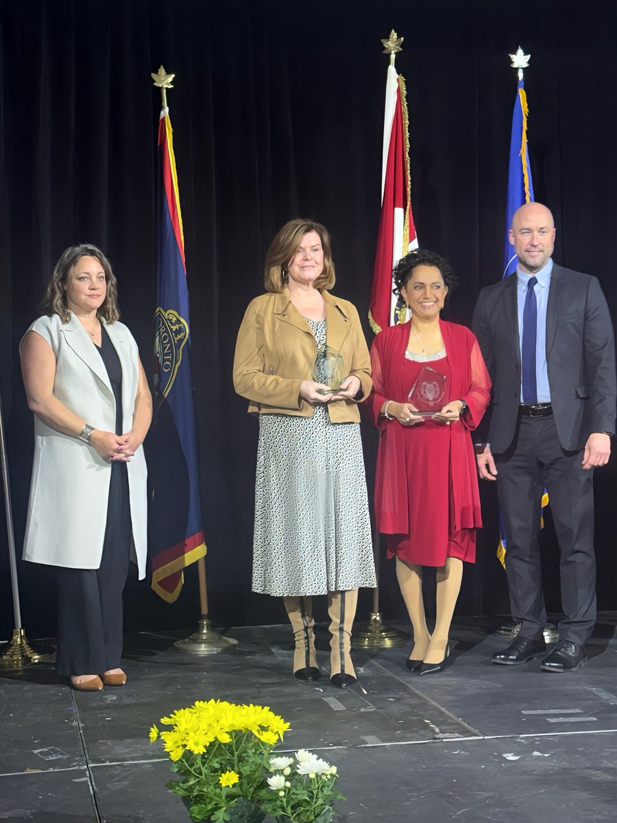 PeelPolice's tweet photo. A fantastic night at the @OWLECanada banquet celebrating service, leadership and service among women in law enforcement. Congratulations to JoAnne Doyle winner of this years Civilian Award of achievement. https://t.co/QwlJ0NIxzN