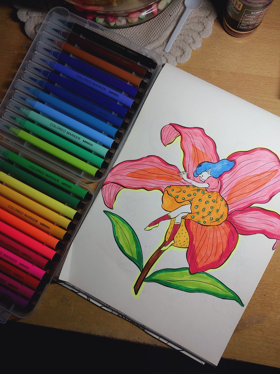 voorjaarsvakant's tweet image. kalau warnanya nggak ada , berarti kita harus coba buat warna itu dari yang ada,bukan malah mencari warna baru diluar sana. Tapi ini bukan tentang warna. #coloring