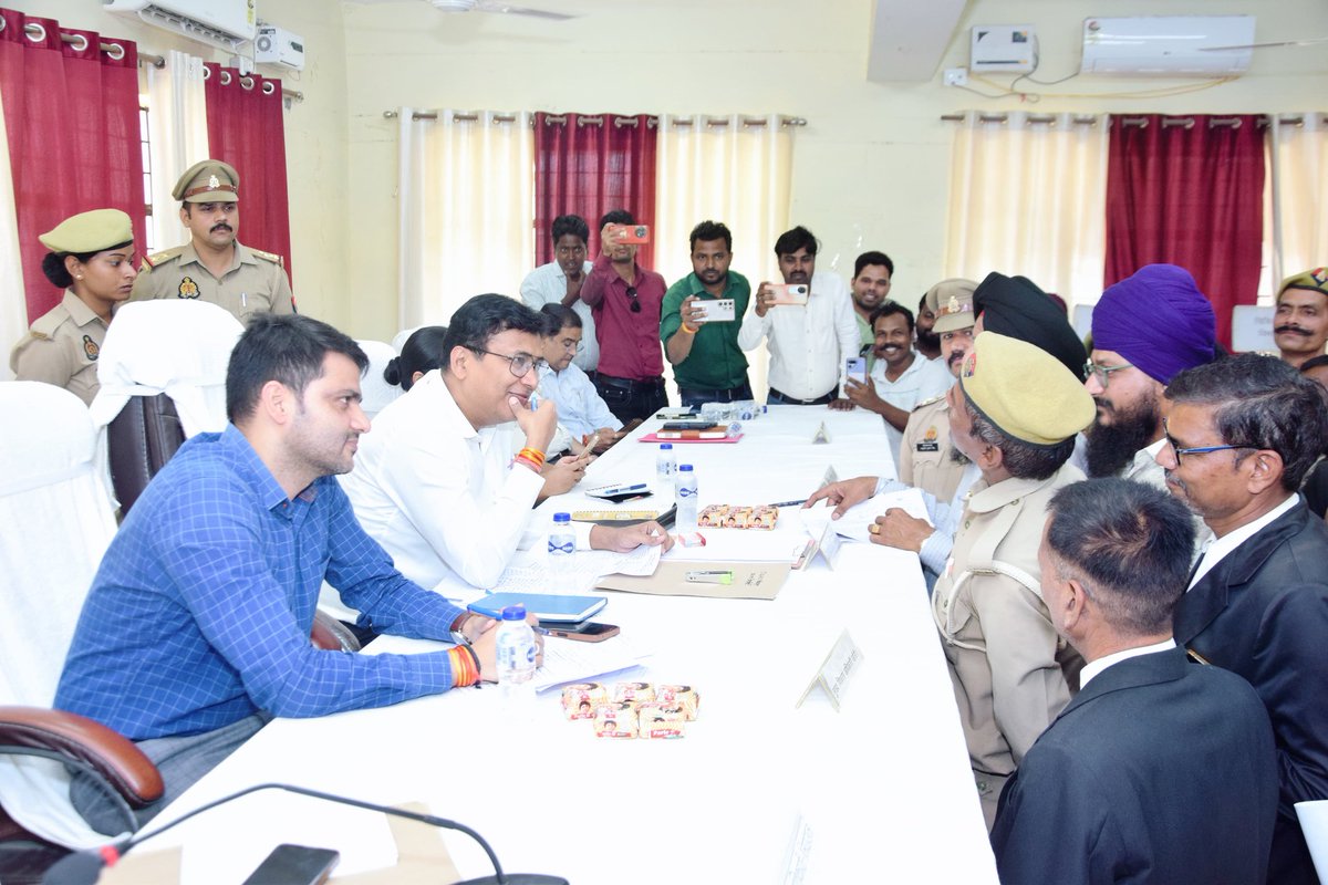 DM LAKHIMPUR KHERI tweet media