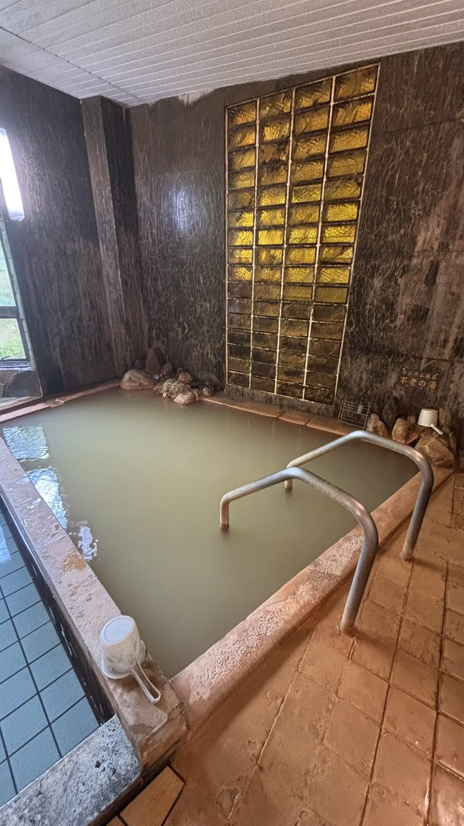 mt_1353's tweet photo. ラジウム泉三昧の二日間で果たしてホルミシス効果はあるのか？　まぁ、それよりも不感温浴で抜群に気持ちいいから言うことなし！これからの季節は絶対にお薦め、です。
#増富温泉 https://t.co/ZEHvonTtol