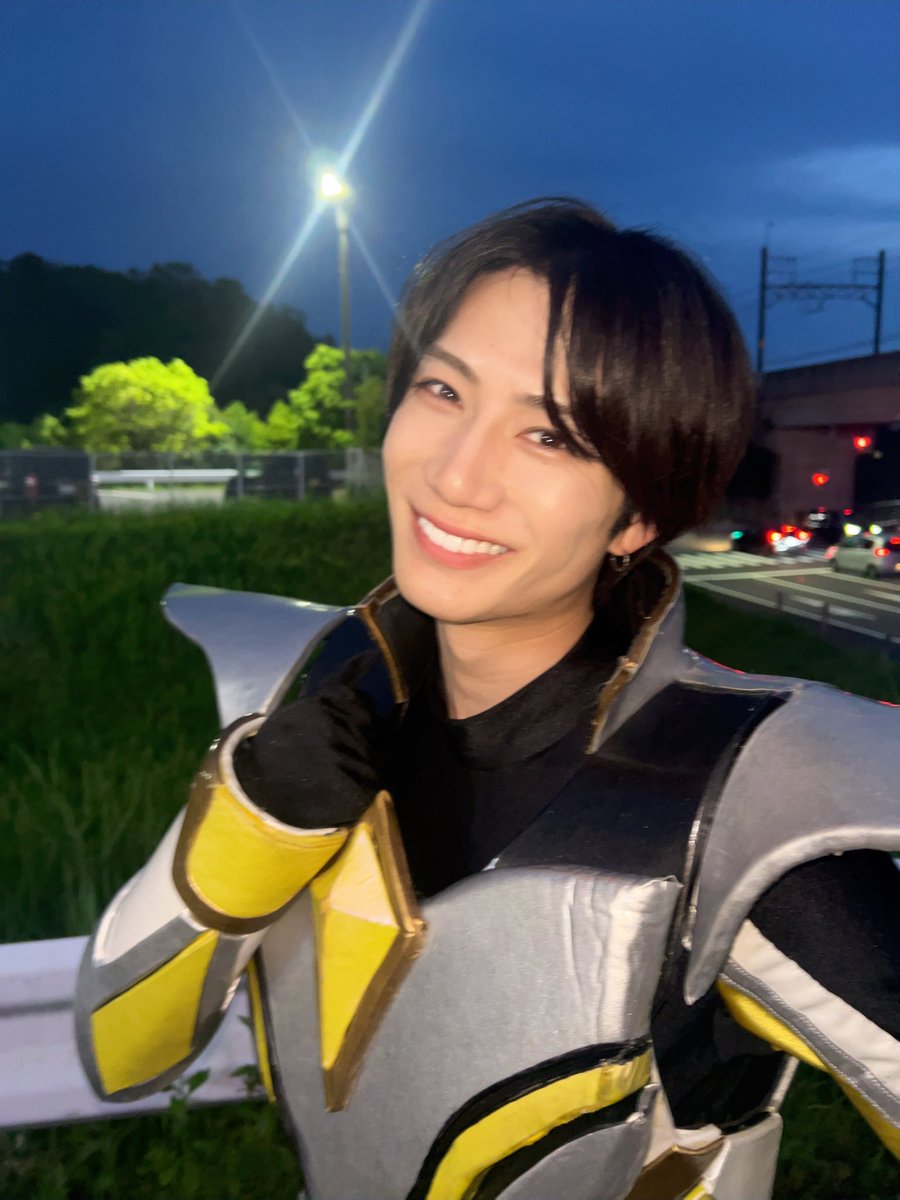 maito_sakuragi's tweet photo. 5月１発目‼️
イオンタウンおゆみ野
フリーライブありがとうございました！！

初日から
大盛り上がりで最高に超感情でした🔥
このままGW突っ走っていくぞ！

明日は木更津で”ロータスイシヤマ大感謝祭”
盛りだくさんだから楽しみ〜🌈

#THE超BOYS https://t.co/ErNMelJZ83