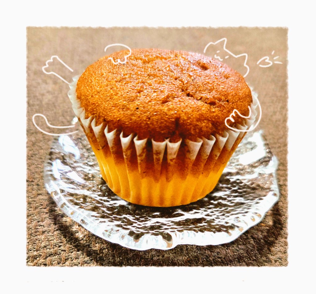 capcocapco's tweet photo. かわいいお皿を買いました🧁 https://t.co/mgQxUQa37b