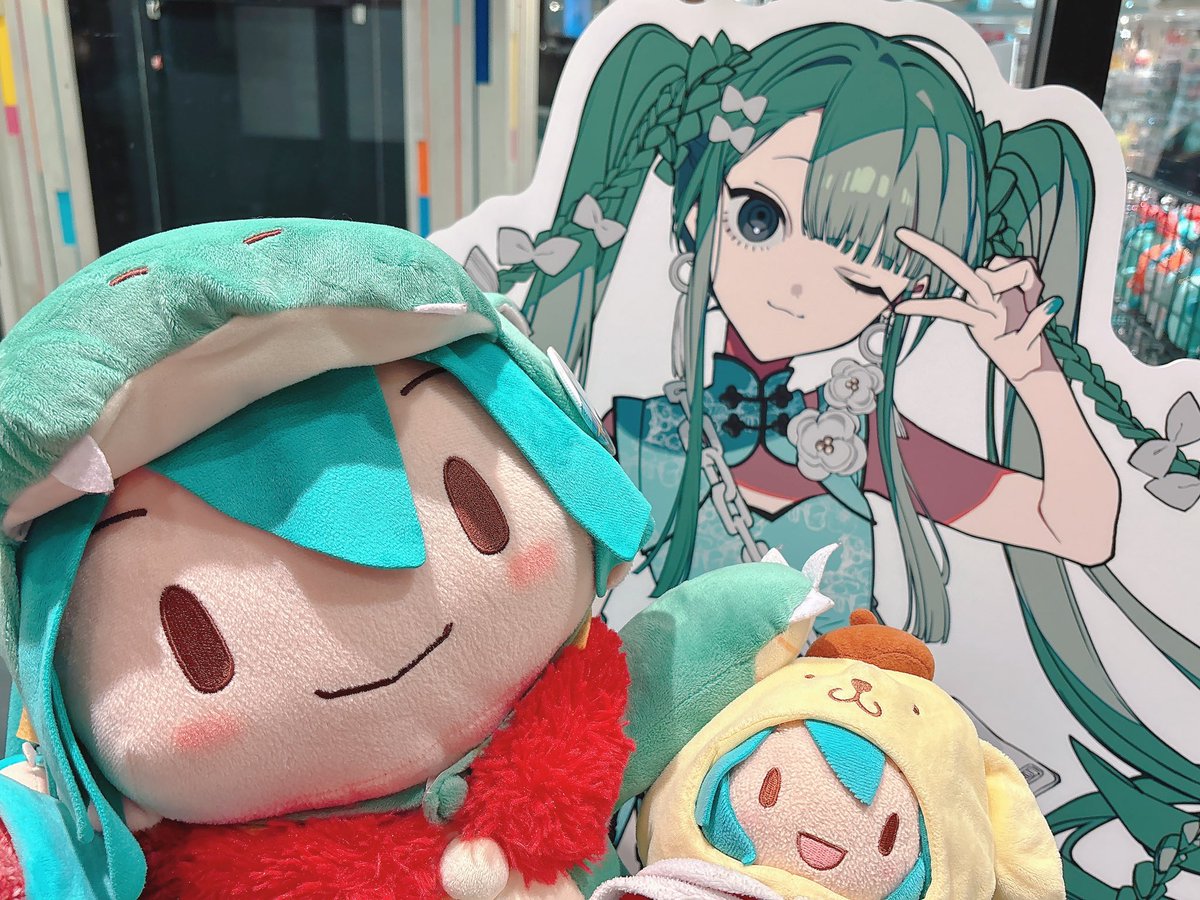 みくりん様 Hatsune Miku in TreeVillage Cafe✨️ 今日はお腹いっぱいだから