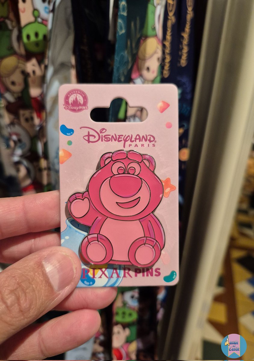 InsideDlpCastle's tweet photo. 🛍Sortie Pin's du jour 
#Disneylandparis https://t.co/nYvgtnVybi