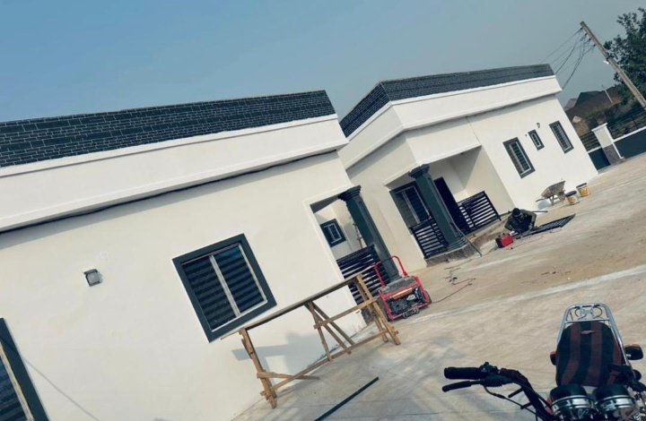 onlysonofmom's tweet image. Being a construction student changes how you see buildings.

You stop seeing “just a building” and start thinking about:

- Materials
- Cost
- Planning
- Execution

Construction is deeper than most people realize.

#AyegbeniTheophilus #QuantitySurveying #Construction