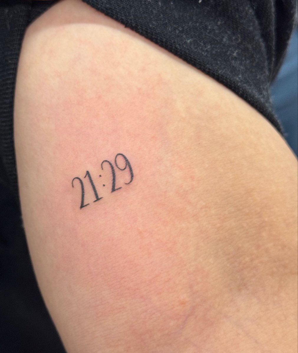 futchjiihyo's tweet image. “21:29”

Thank you #Twice for always being my saviour 🤍

i love you🥺