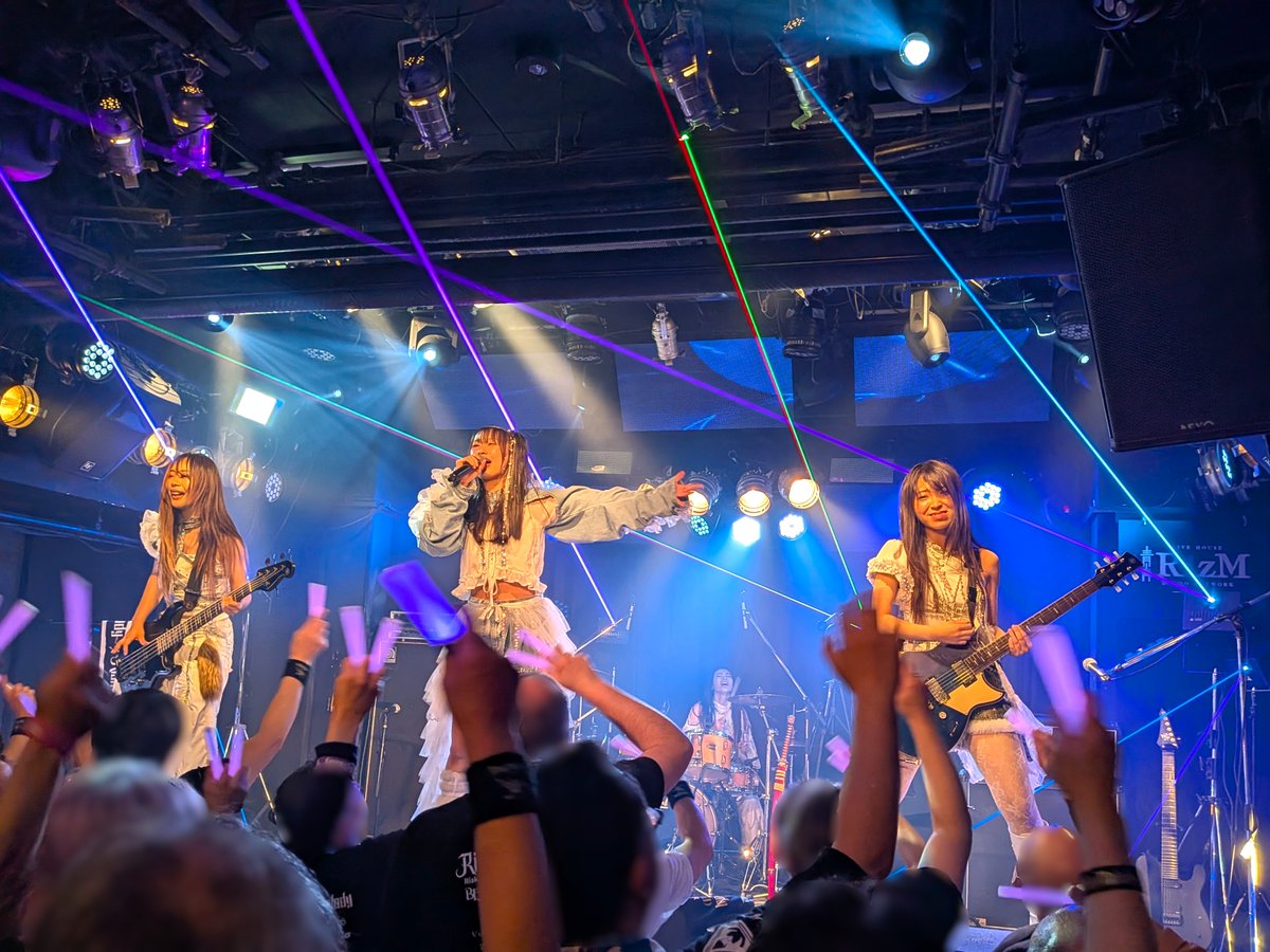 mtdxb's tweet image. 5月欧州・6月台湾遠征ライブ：Risky Melody @_Risky_Melody_（大手レーベル・徳間）ドラム・ayae @ayae_GA_ さん（後方）生誕 ＆ 新 #アルバム リリース記念（4/30）＃写真で奏でる私の世界 x.com/RM_Schedule/st…