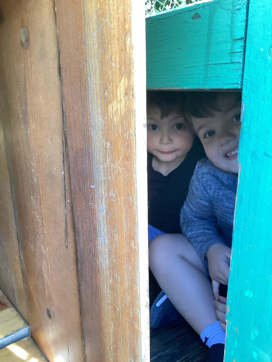 ForestersPS's tweet image. Cherry class have been busy developing our riding skills, experimenting with ice, creating repeated patterns and expressing our creativity in the mud kitchen and with the construction resources. A fantastic day of learning through play! 🚲🧊🔄👷‍♀️👷‍♂️ #EarlyYears #LearningThroughPlay