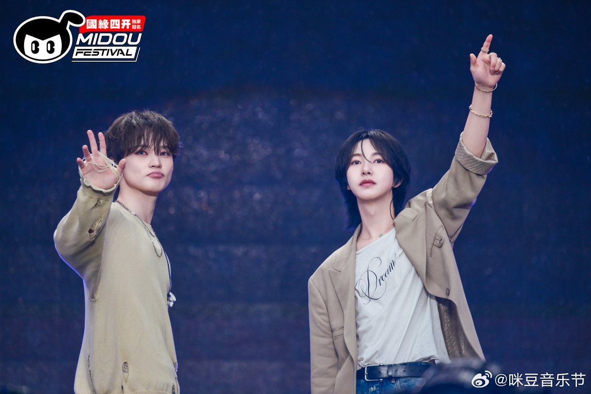 NCTDREAMCENTER's tweet image. 260502 NCT DREAM #RENJUN #CHENLE  @ Midou Music Festival in Nanjing, China

#NCTDREAM @NCTsmtown_DREAM