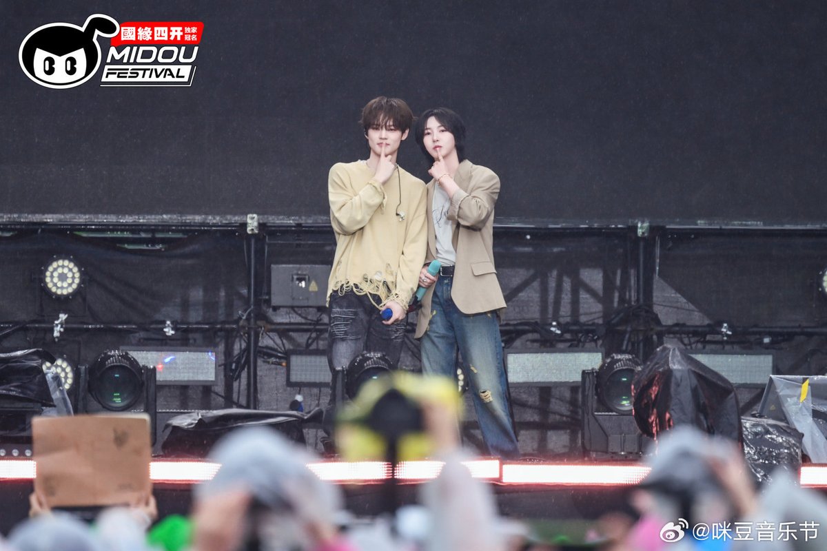 NCTDREAMCENTER's tweet image. 260502 NCT DREAM #RENJUN #CHENLE  @ Midou Music Festival in Nanjing, China

#NCTDREAM @NCTsmtown_DREAM