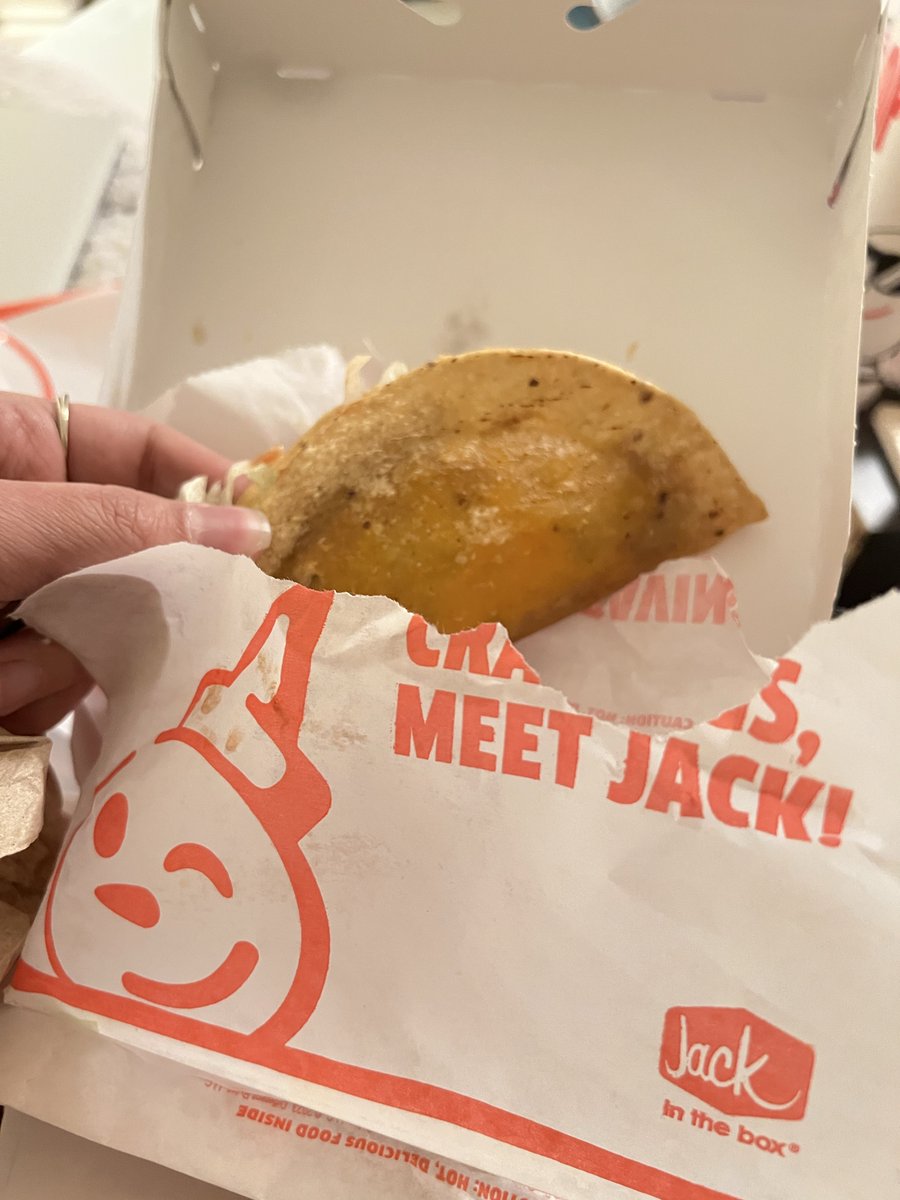 MzNoWay's tweet photo. It has been literal decades but I owe an apology to one @stklbstr4life 
I had a JITB taco tonight and it slapped. @JackBox #JITB #SmashedJackSliderMunchiesBox https://t.co/yotHvKMnuO
