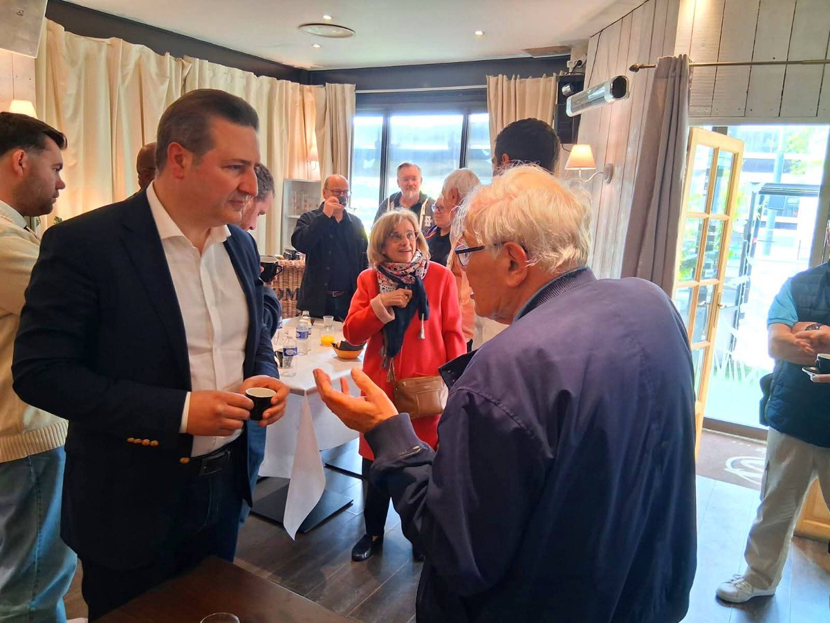 BNaous's tweet photo. 👉 Petit-déjeuner des Républicains – Circo 7 &amp; 8 de Seine-Maritime ☕🇫🇷
Un beau moment d’échanges et de convivialité avec nos adhérents et sympathisants, aux côtés de notre président de fédération @jonashaddad.
Merci à tous pour votre présence et votre énergie !
@lesRepublicains https://t.co/CJQuRS0MuC
