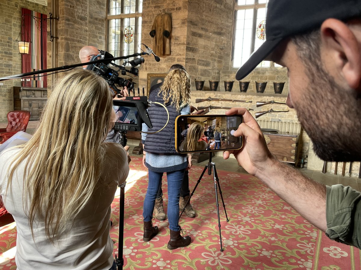 thetimeteam's tweet photo. A few behind-the-scenes moments from filming at Broughton Castle with Suzannah Lipscomb.

Uncovering clues hidden within the walls - this was a fascinating one to be part of.

If you haven’t seen it yet, you can watch the full episode now on YouTube 👇️
https://t.co/nJ8dic7QZ7 https://t.co/ofdZfCm82H