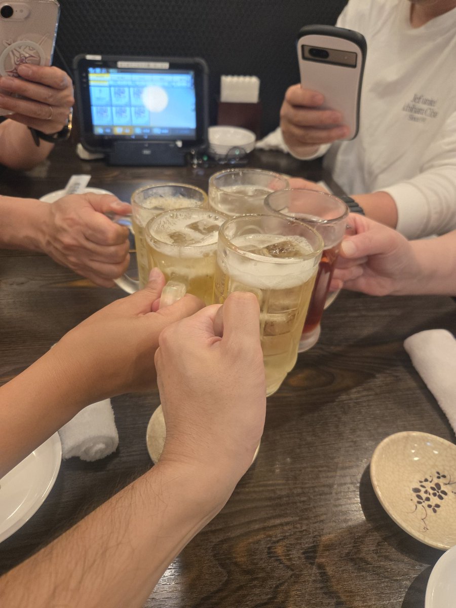 sasaccu's tweet photo. 反省会(一部祝勝会？) https://t.co/Wbxm8j4G7x