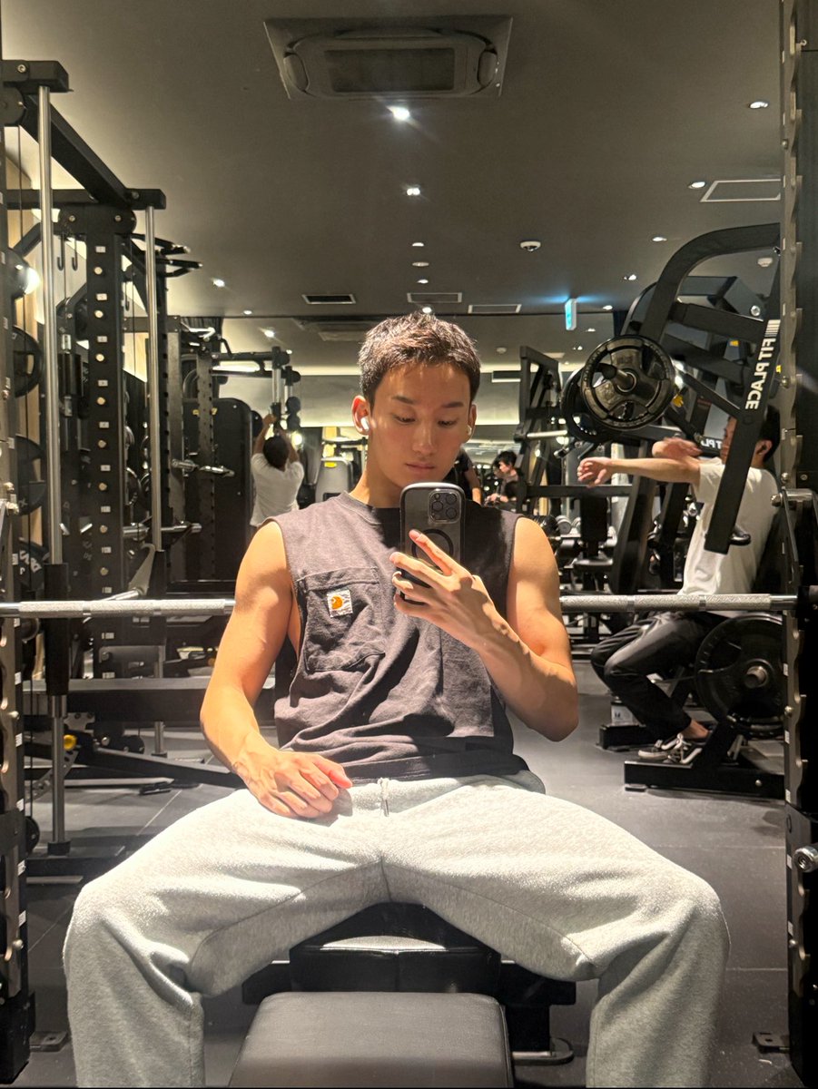 竜太 tweet media
