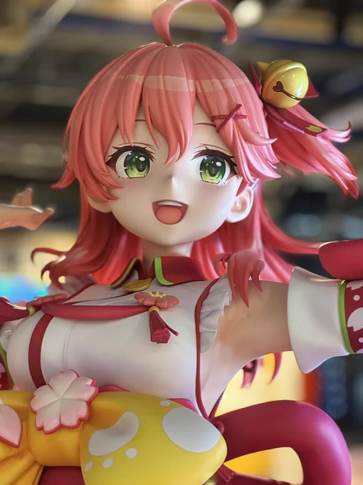 行ってきたよ等身大フィギュアめっちゃ可愛かった売り場右にあったジオラマで撮る時ぬいもかわいいけど、アクスタの方が撮りやすいかもしれませんね #京のみこ活