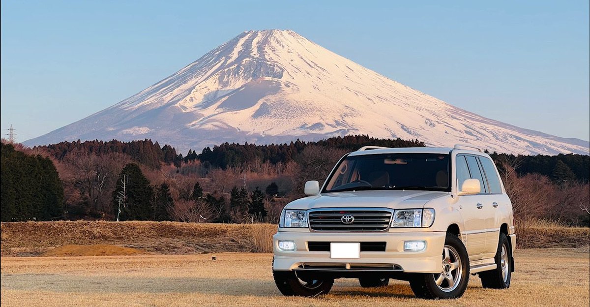 OsamuSakamaki's tweet photo. #クラウンスポーツ #富士山 #toyotagram #愛車撮影
#ジムニー #JB23 #APIO
#アルファード #40アルファード #Xグレード #トヨタグラム #toyotagram
可愛い🚙と🗻ドライブ
4枚目はクラウンスポーツの前に乗っていたランクル100、22年7ケ月大切に乗りました☺️ https://t.co/vVJQU9PGyQ