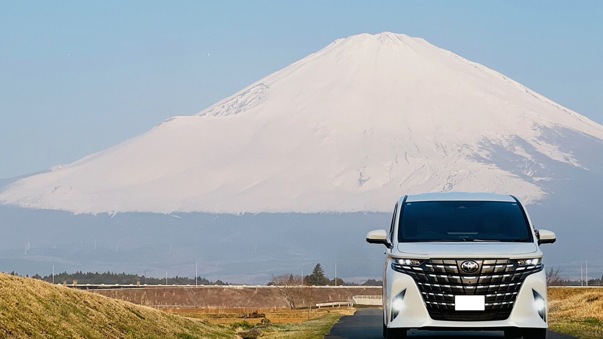 OsamuSakamaki's tweet photo. #クラウンスポーツ #富士山 #toyotagram #愛車撮影
#ジムニー #JB23 #APIO
#アルファード #40アルファード #Xグレード #トヨタグラム #toyotagram
可愛い🚙と🗻ドライブ
4枚目はクラウンスポーツの前に乗っていたランクル100、22年7ケ月大切に乗りました☺️ https://t.co/vVJQU9PGyQ