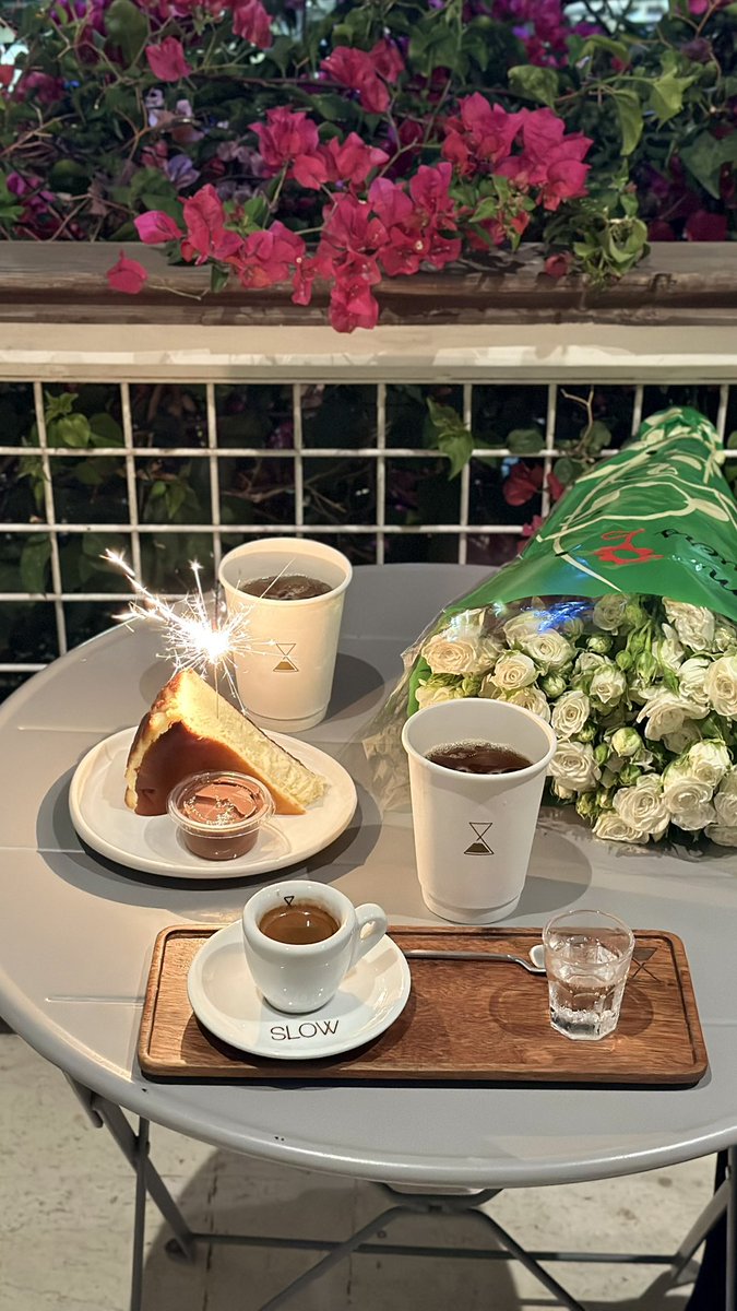 a50_ml's tweet photo. منذ أن دخلتِي حياتي
والروح في ونسٍ والقلب مبتهِجُ
أحييتِي داخلي بأكملهِ
من يلوم القلب يوم إنْه رَافَقَكِ 🤍✨ https://t.co/uYFuWfy9sb