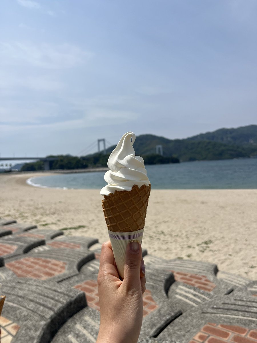 まるこ tweet media