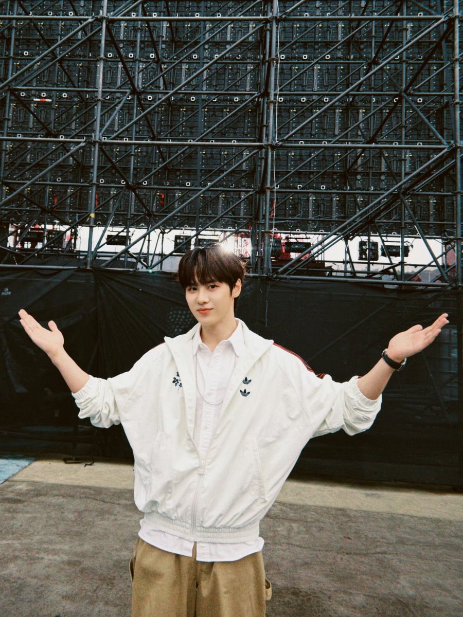 KUN SOLO tweet media
