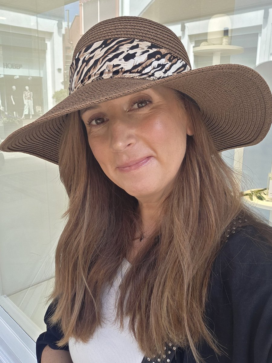 Sarahtonin tweet media