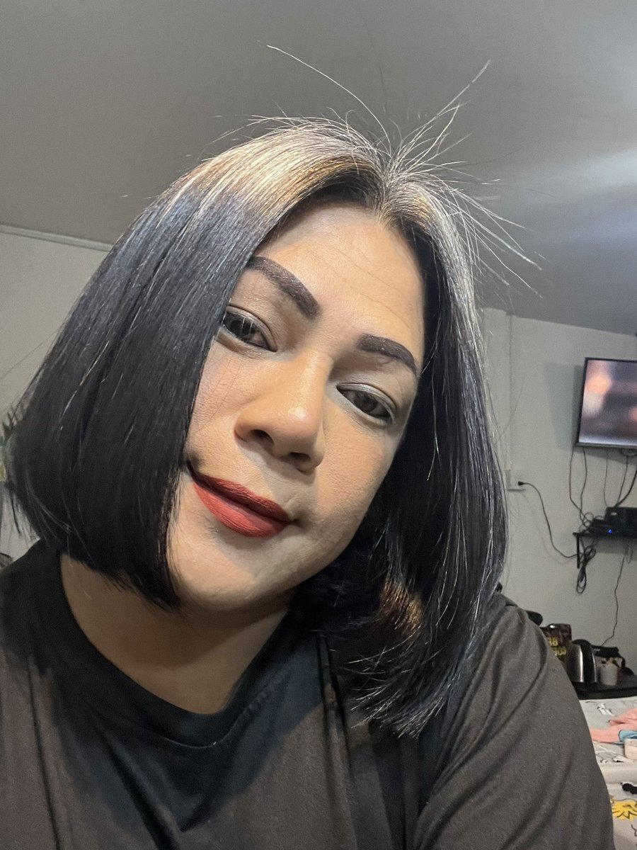 April tweet media