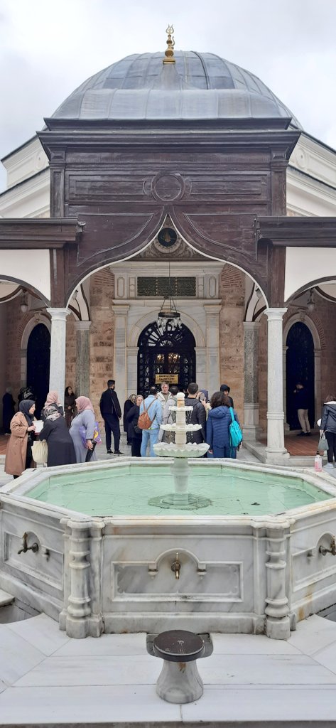 unde_ali's tweet photo. 📍Bursa

Büyükleri ziyaret ettik.
#EmirSultan
#Üftade https://t.co/G9ha6PguFt
