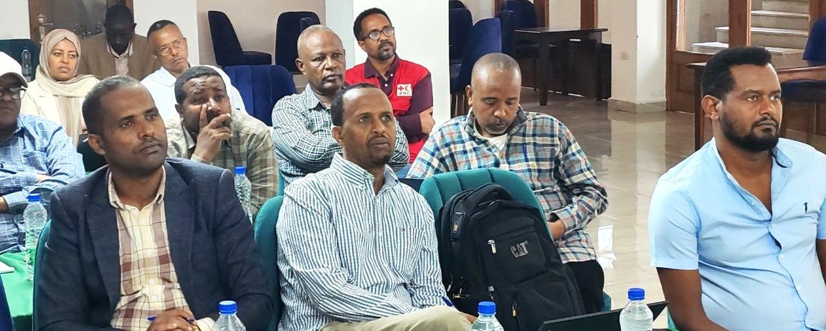 EthioRedCross's tweet photo. The Ethiopian Red Cross Society (#ERCS) in partnership with #IFRC held a two-day lessons learned workshop in #Arbaminch on disaster preparedness and response efforts  under the Ethiopia Landslide &amp; Flood Appeal Project. 🌍🚑

More: https://t.co/J3QfXsUSji

We Live for Humanity! https://t.co/LpMZkkUb6w