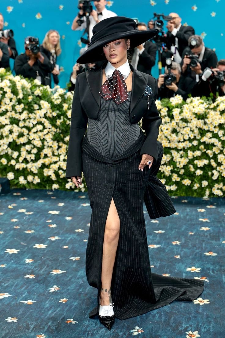 Dressed Daily tweet media
