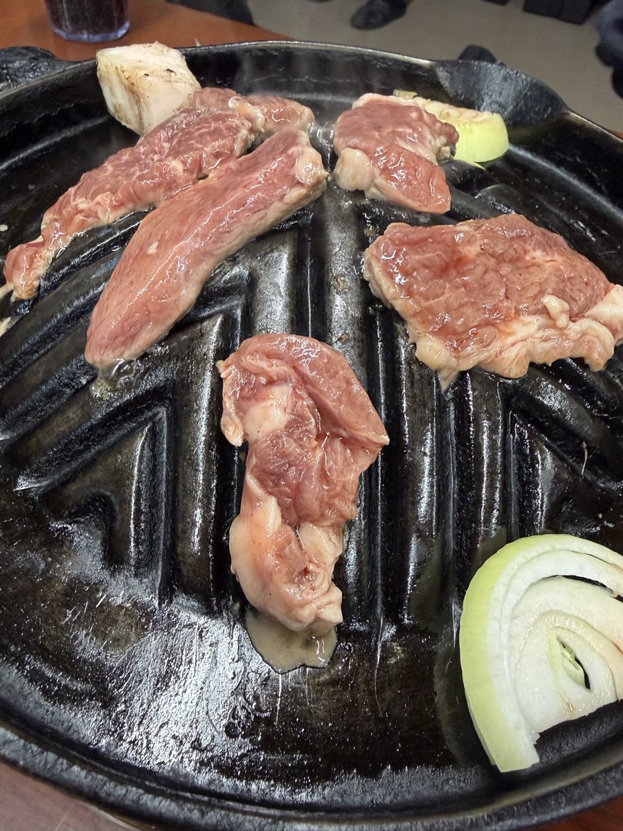06Tmtm's tweet photo. ジンギスカン！！ https://t.co/HkFeo9c466