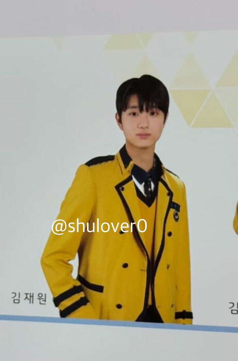 슈 tweet media