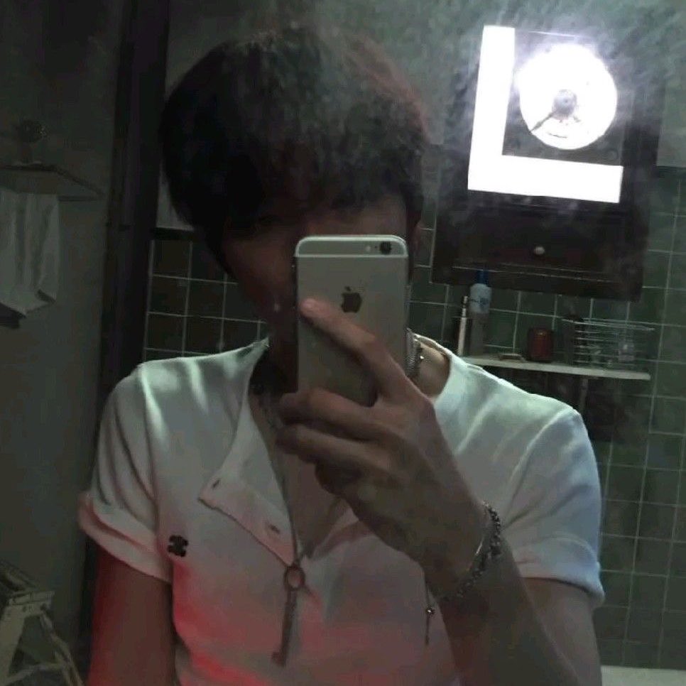 gomguk tweet media