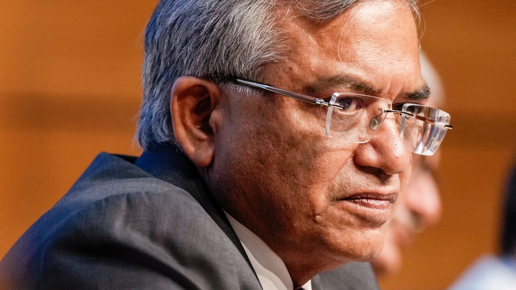 CEC Gyanesh Kumar Ji continues to roast TMC.😂😂

<a href="/ECISVEEP/">Election Commission of India</a> has deployed 165 Additional Counting Observers to assist Counting Observers &amp; 77 Police Observers to strengthen security &amp; oversee law &amp; order arrangements around Counting Centres in Bengal, to ensure 'Correct Counting'.
