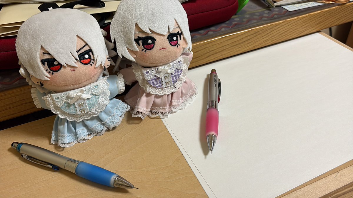Samatoki____11's tweet photo. さまぬとねむぬによるサプライズ？大作戦

瑠璃「準備はいいかな？」

さまぬ「もちろんだ」
ねむぬ「うん！」 https://t.co/aAssk489Qu