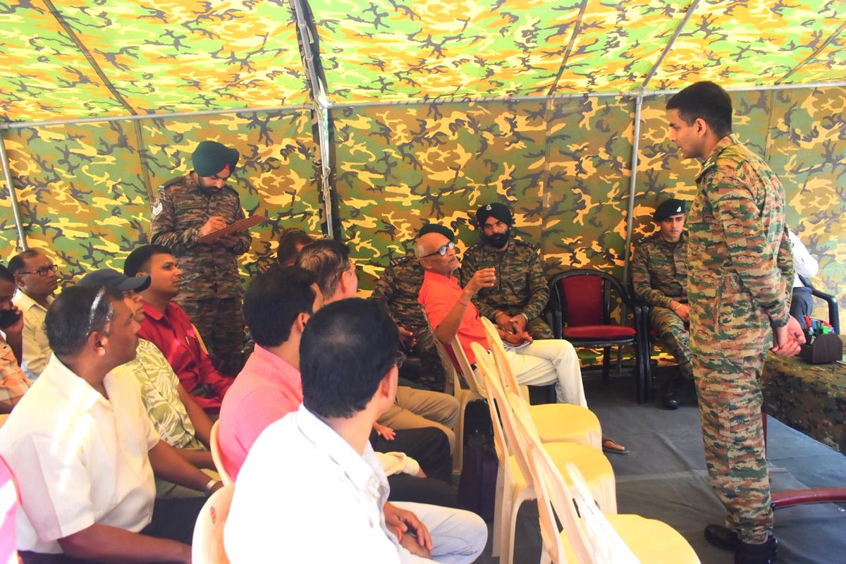 trishakticorps's tweet image. Indian Army | #Veteran Outreach at #Katihar Military Station

#TrishaktiCorps organised an Ex-Servicemen Outreach Programme at Katihar Military Station.
#ESMs, #VeerNaris and next of kin attended. Chairman Zila Sainik Board Bhagalpur, Station Commander KMS and OIC ECHS Polyclinic