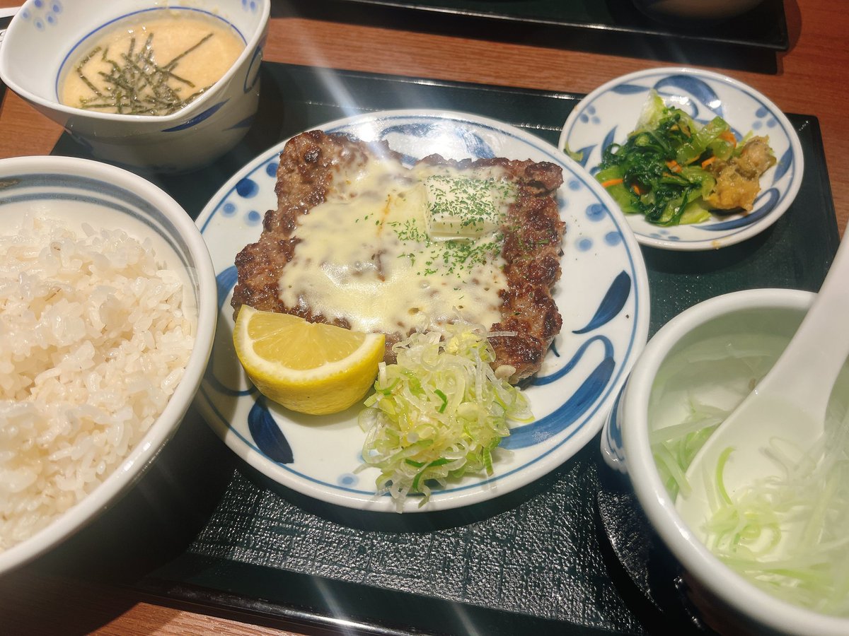 佑 tweet media